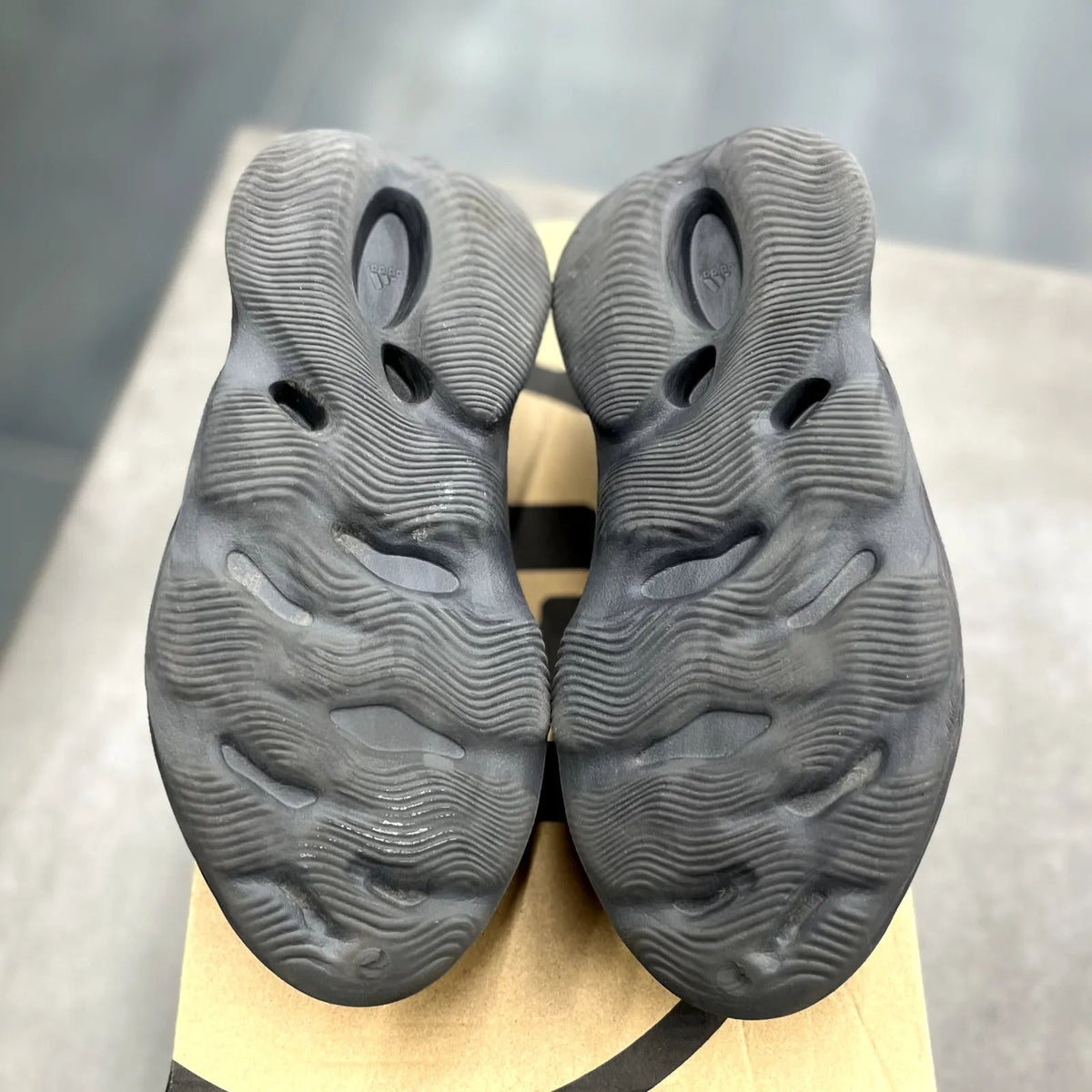 adidas Yeezy Foam RNR Onyx - Preowned