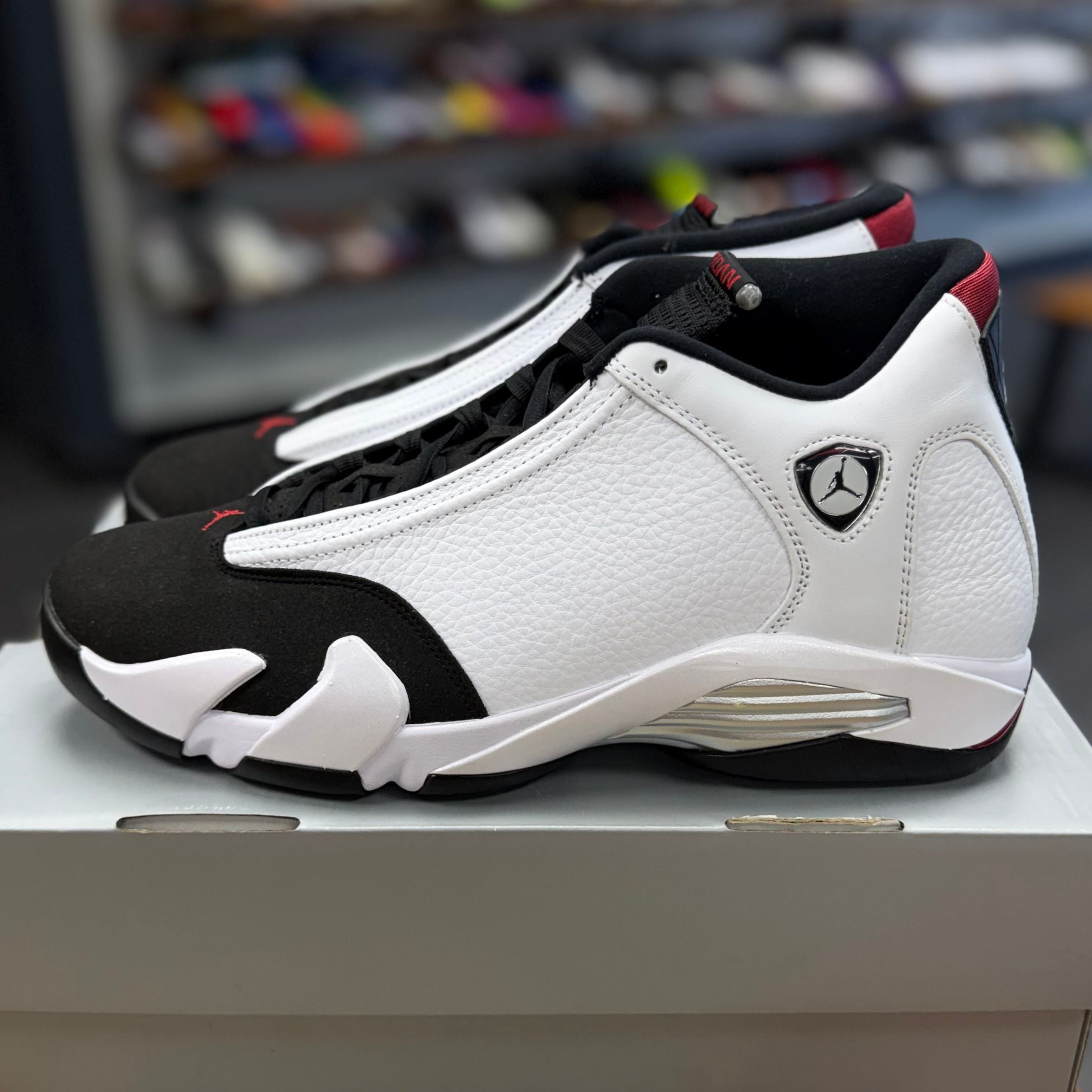 BRAND NEW STEAL - Jordan 14 Retro Black Toe (2024)