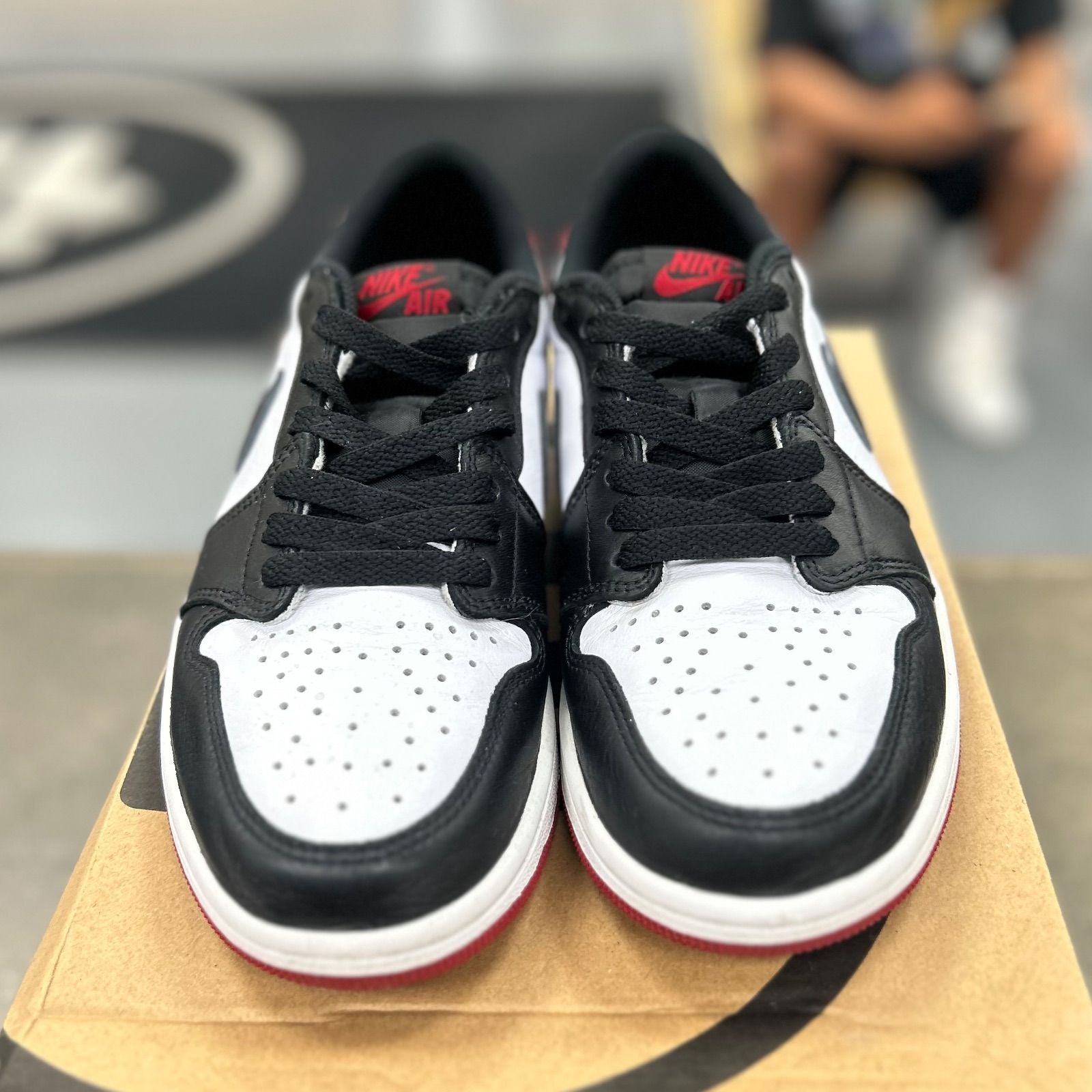 Jordan 1 Retro Low OG Black Toe (2023) - Preowned