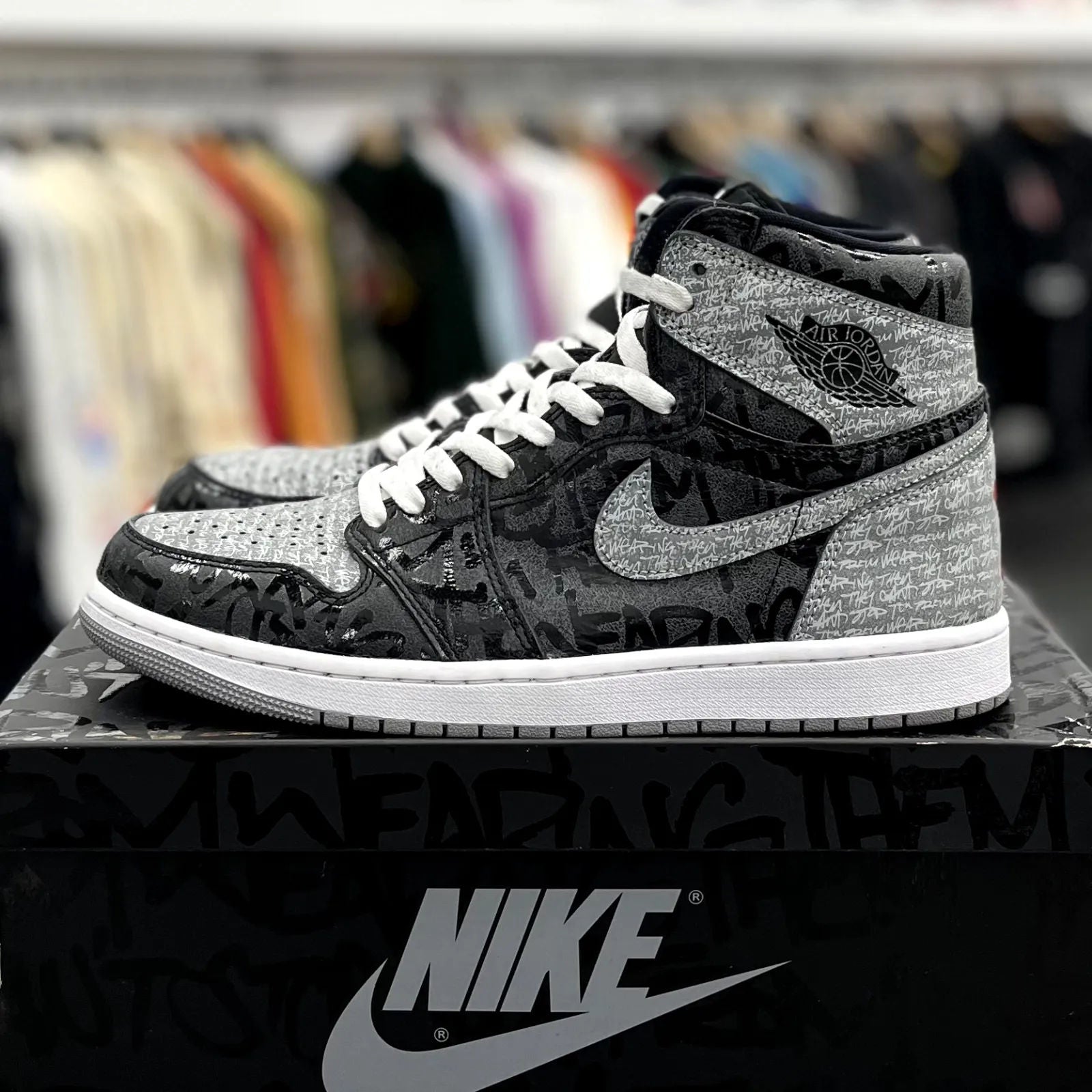 Jordan 1 Retro High OG Rebellionaire - Preowned