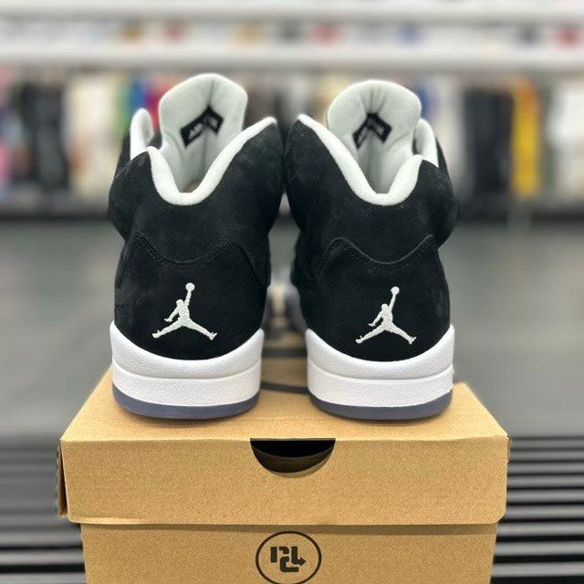 BRAND NEW STEAL - Jordan 5 Retro Oreo (2013)