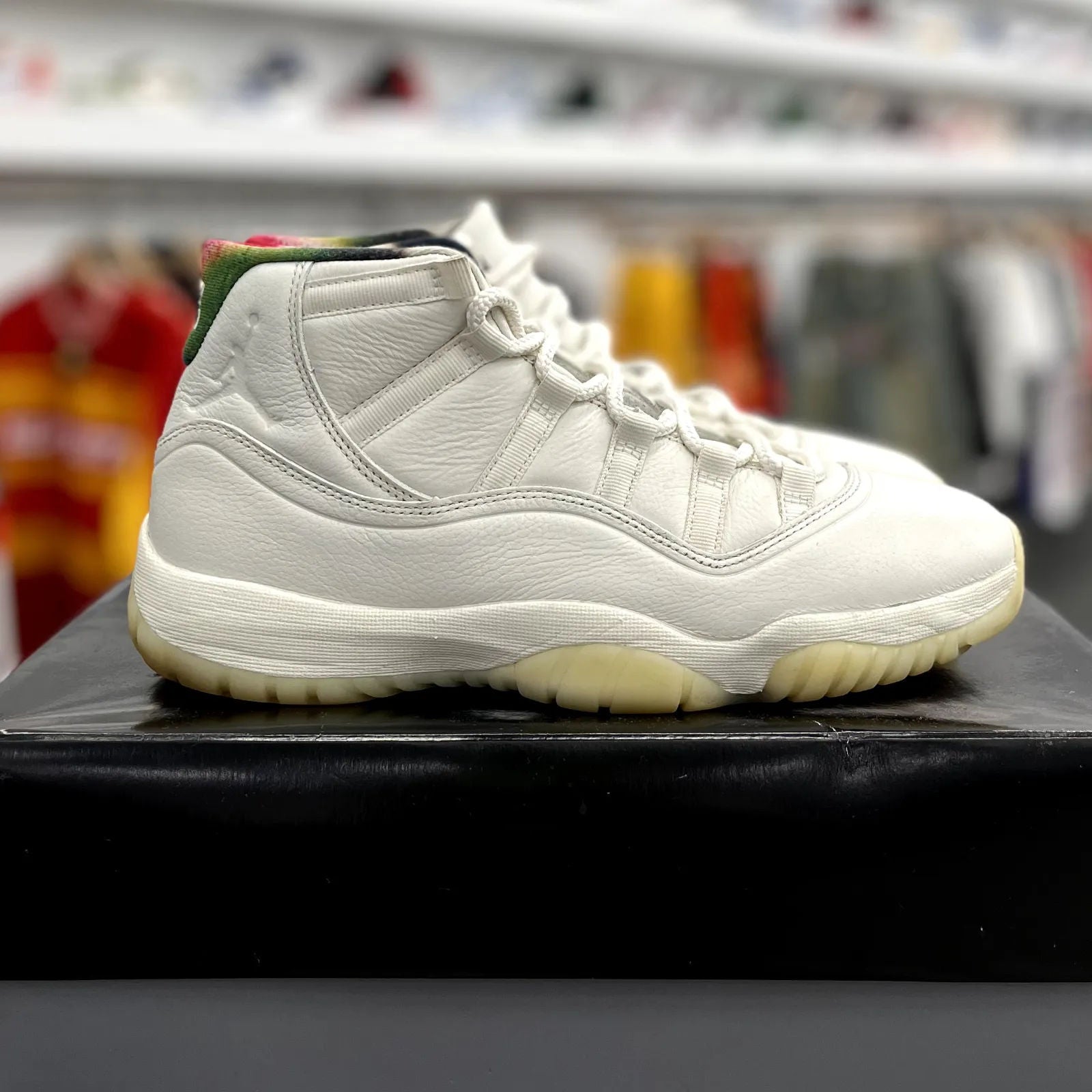 Jordan 11 Retro 285 - Preowned