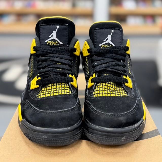 Jordan 4 Retro Thunder (2023) (GS) - Preowned