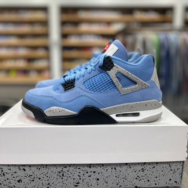 Jordan 4 Retro University Blue - Preowned