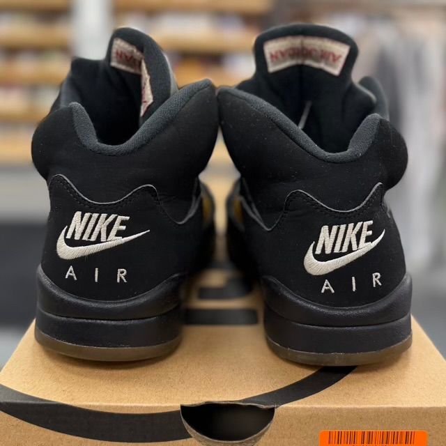 Jordan 5 Retro Black Metallic (2016) - Preowned