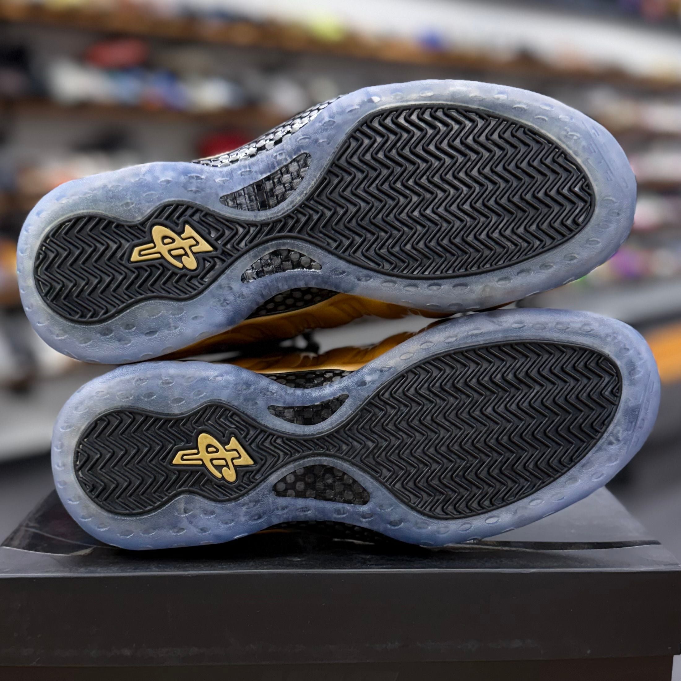 BRAND NEW STEAL - Nike Air Foamposite One Metallic Gold