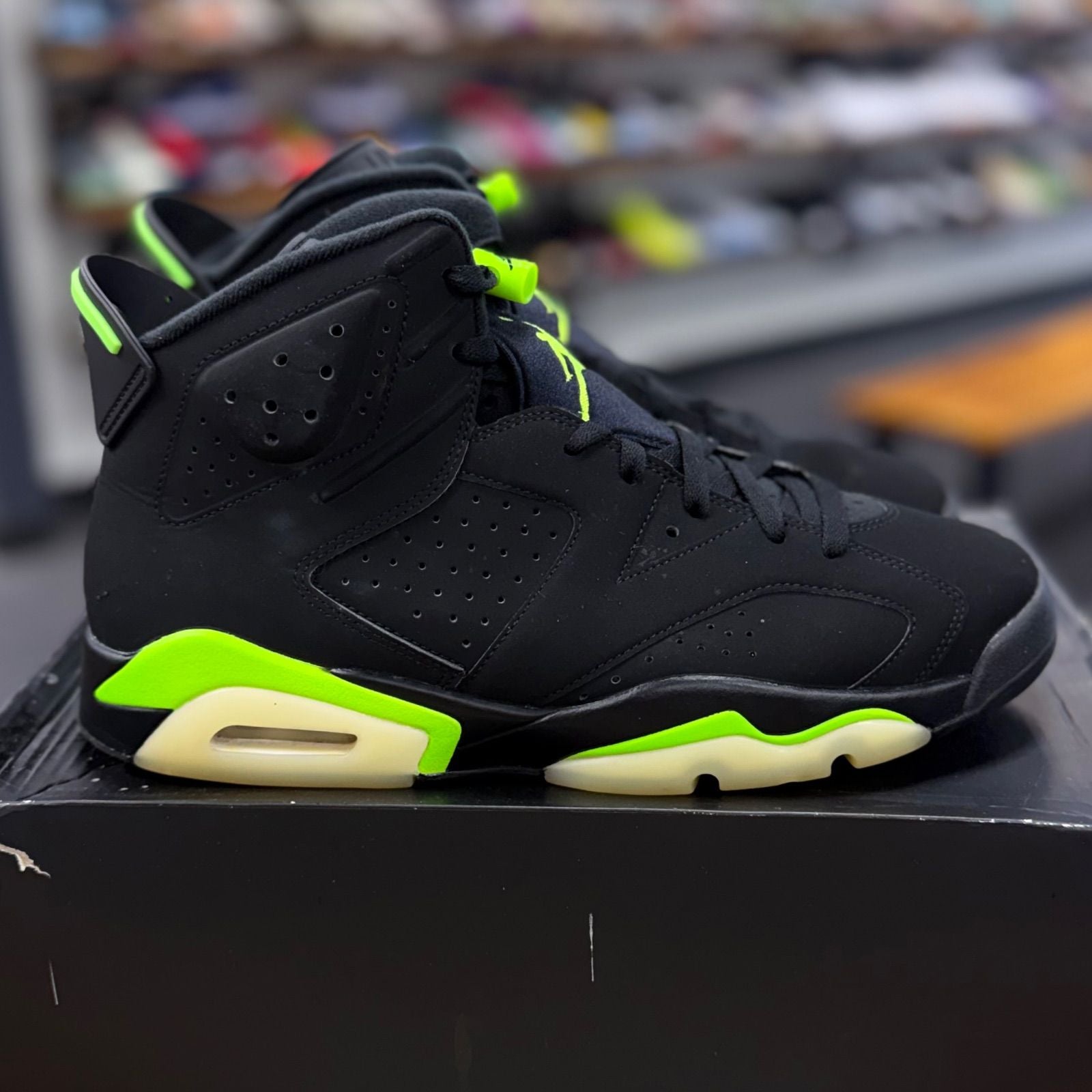 Jordan 6 Retro Electric Green - Preowned