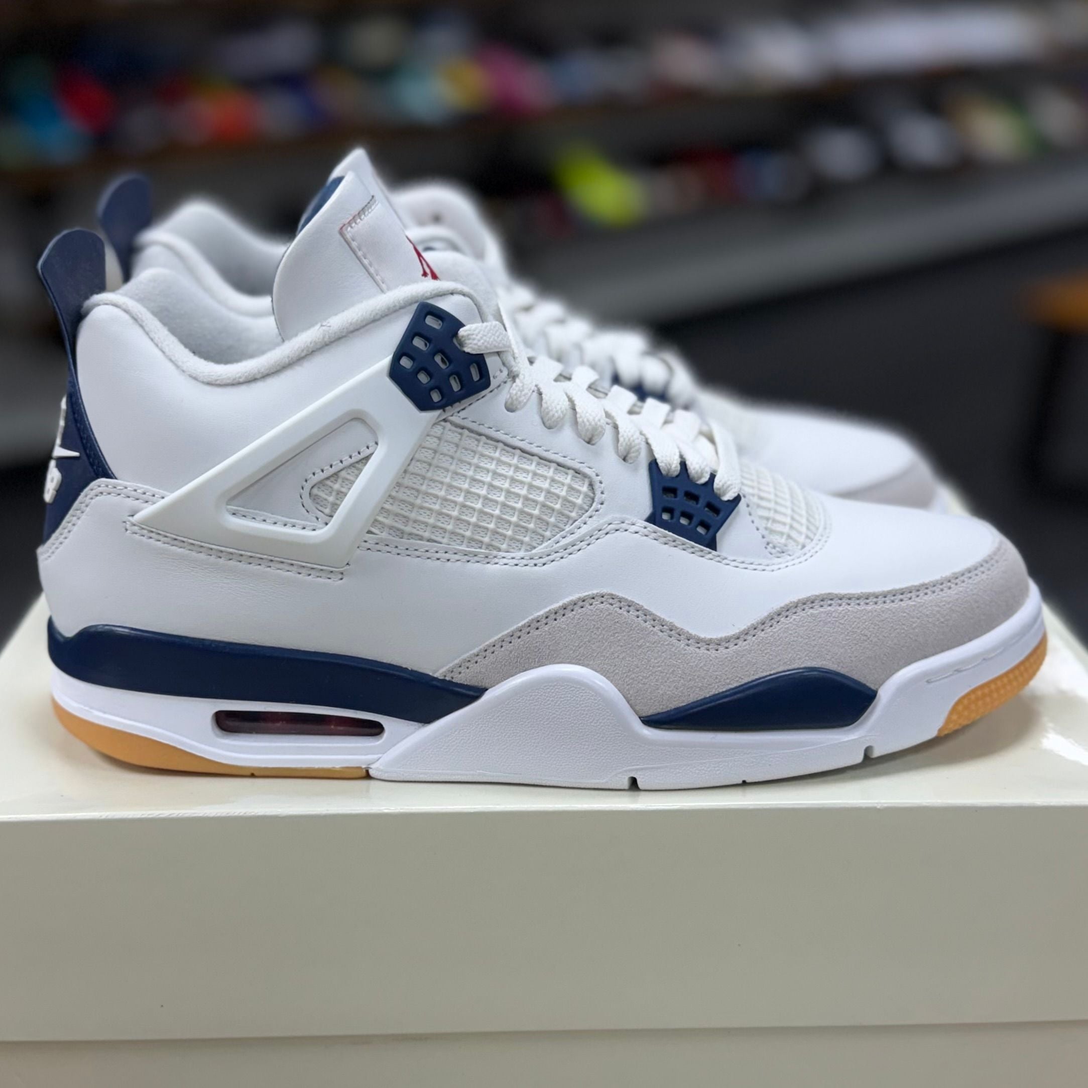Jordan 4 Retro SB Navy - Preowned