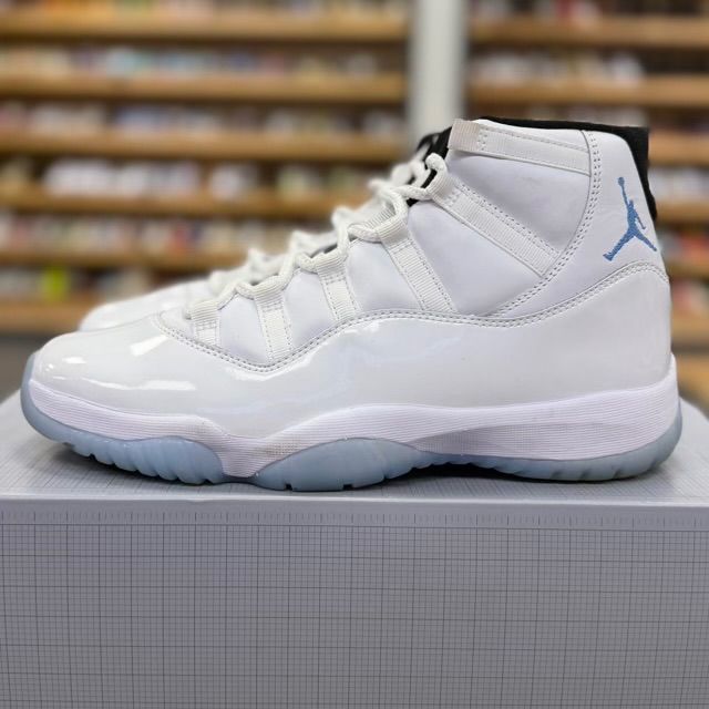 Jordan 11 Retro Legend Blue (2024) - Preowned