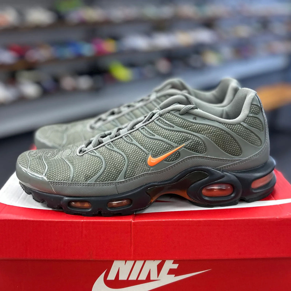 Nike Air Max Plus Dark Stucco - Preowned
