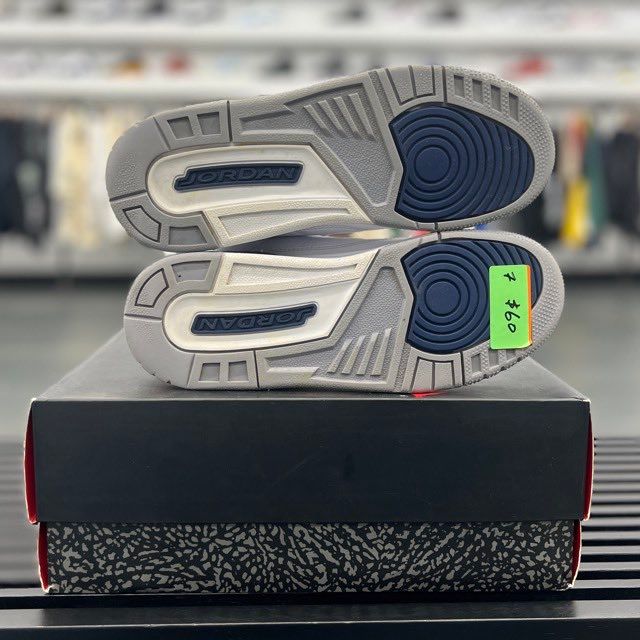 Jordan 3 Retro Midnight Navy (GS) - Preowned