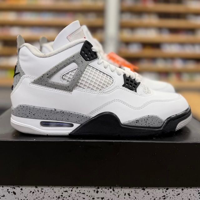 Jordan 4 Retro White Cement (2025) - Preowned