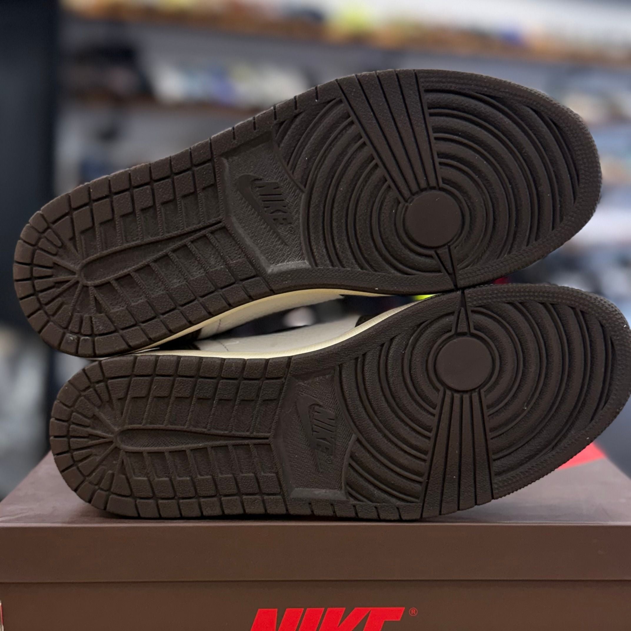Jordan 1 Retro High OG SP Travis Scott Mocha - Preowned
