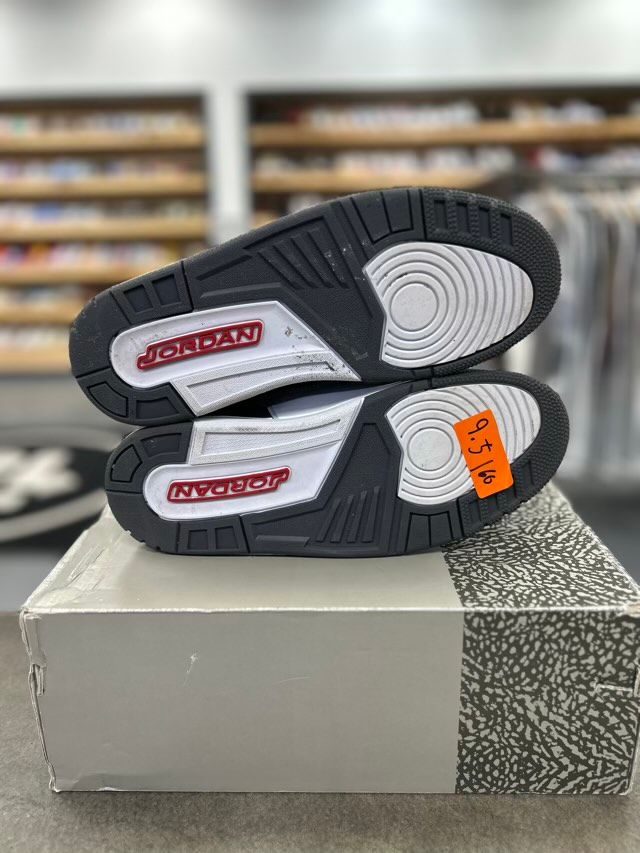 Jordan 3 Retro Cool Grey (2021) - Preowned