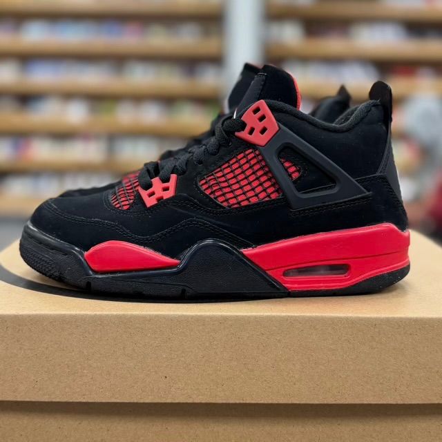 Jordan 4 Retro Red Thunder (GS) - Preowned