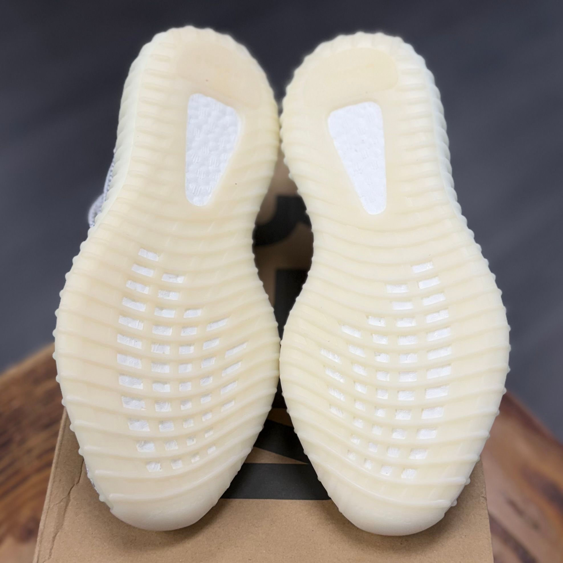 BRAND NEW STEAL - adidas Yeezy Boost 350 V2 Static (Non-Reflective)
