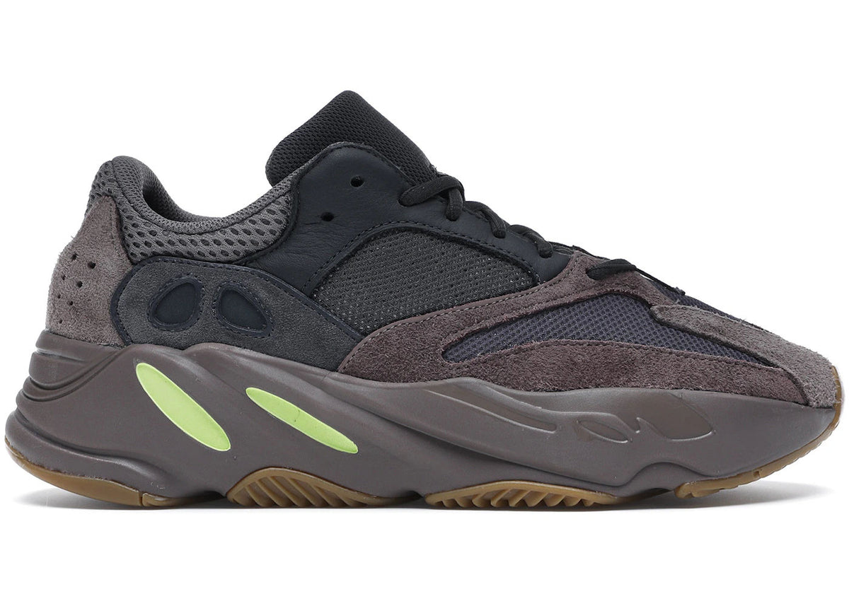 adidas Yeezy Boost 700 Mauve - Preowned