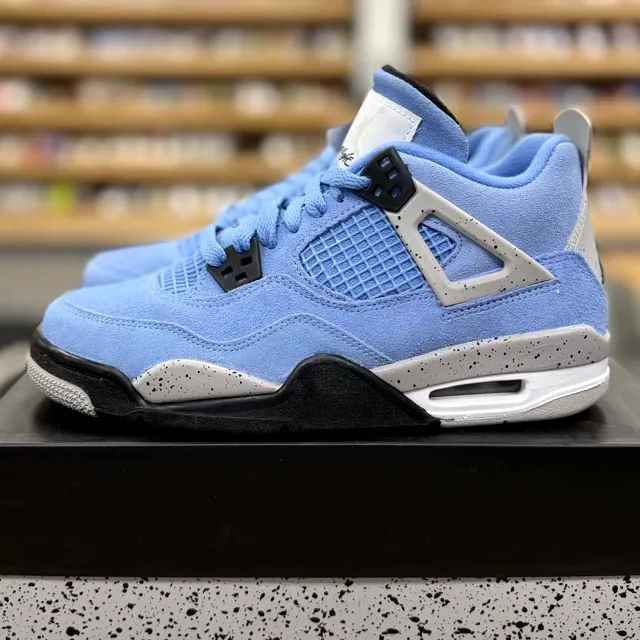 Jordan 4 Retro University Blue (GS) - Preowned