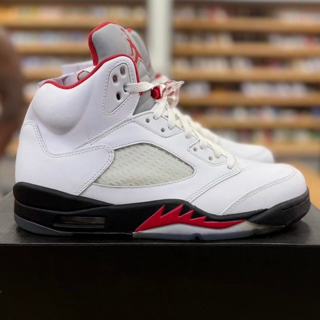 Jordan 5 Retro Fire Red Black Tongue (2013) - Preowned