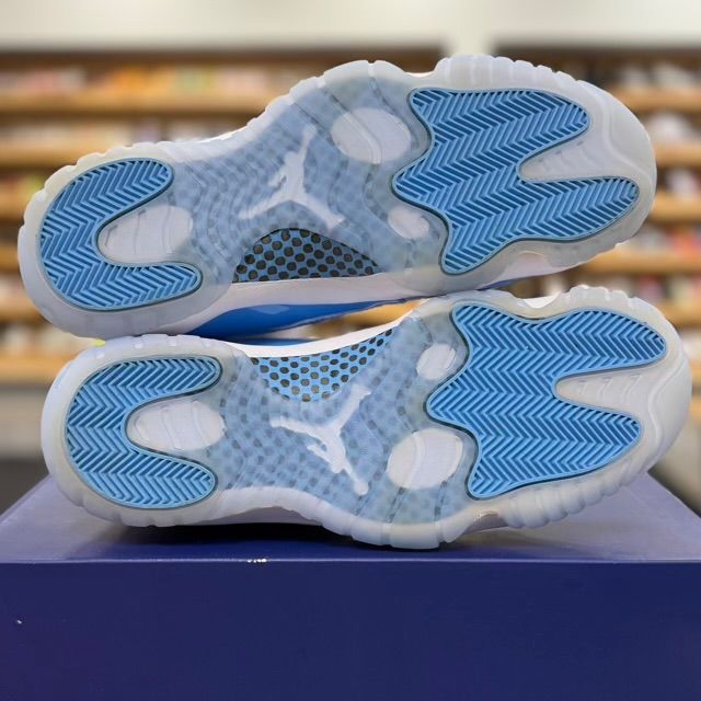 Jordan 11 Retro Low University Blue (2026) - Preowned