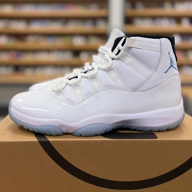 Jordan 11 Retro Legend Blue (2024) - Preowned