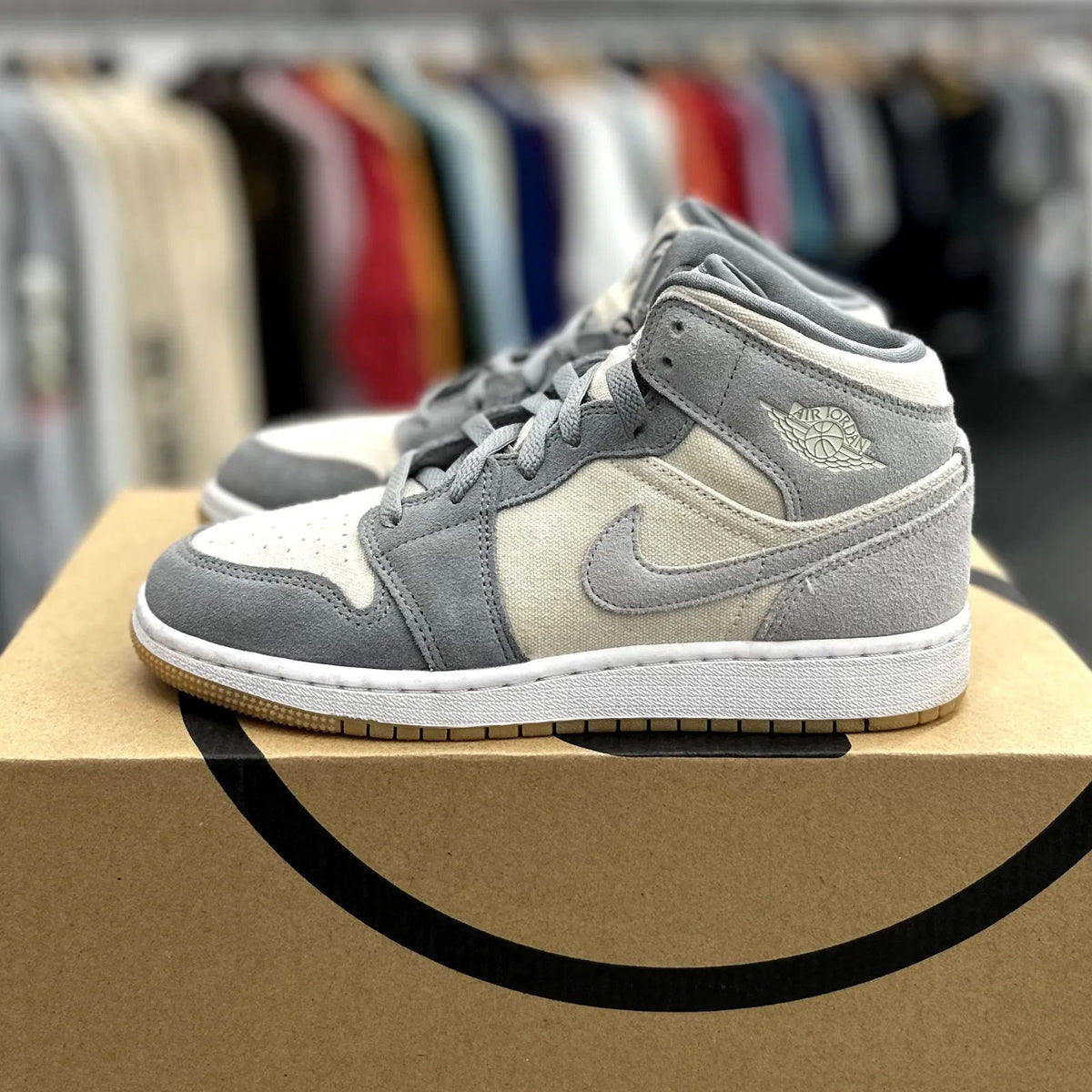 Jordan 1 Mid SE Coconut Milk Particle Grey (GS) - Preowned