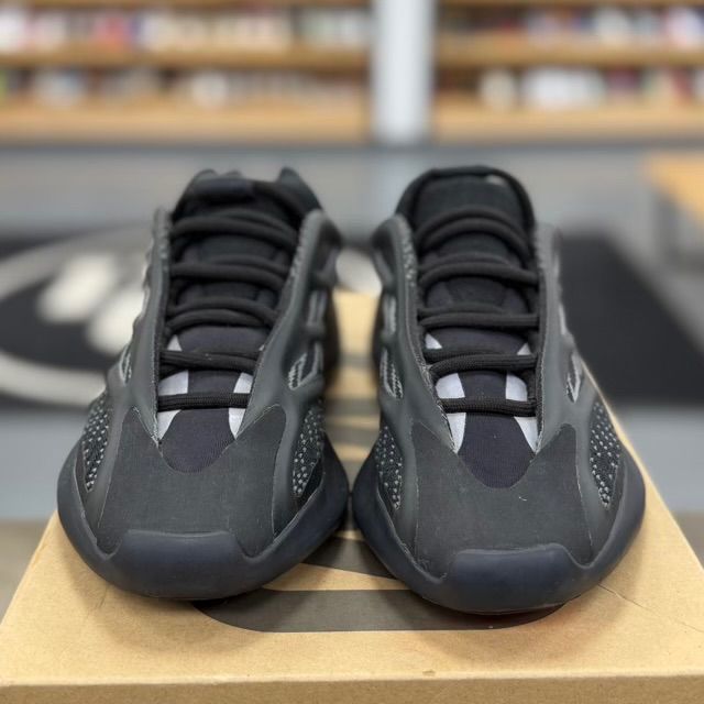adidas Yeezy 700 V3 Dark Glow - Preowned