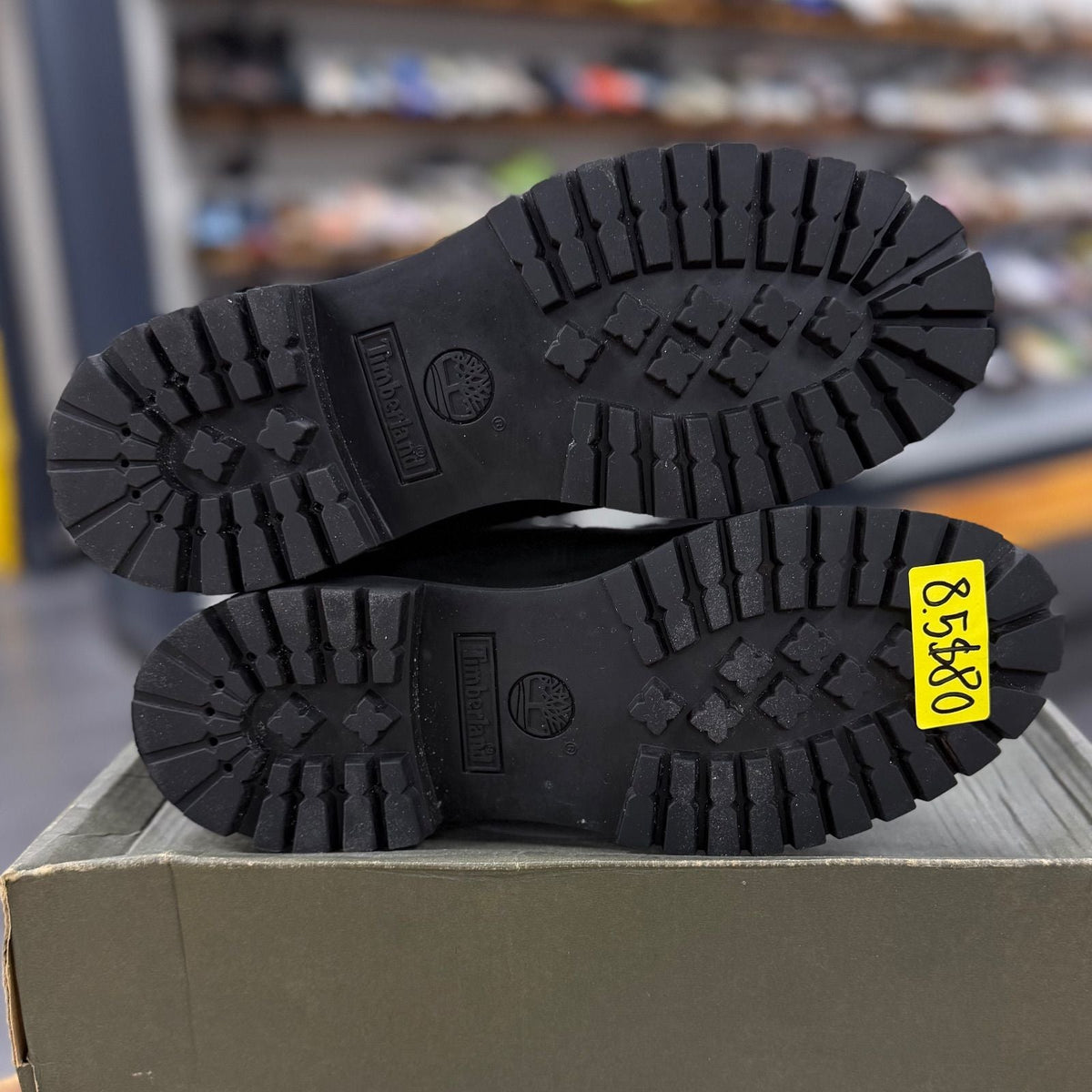 Timberland 6" Basic Boot Black Nubuck - Preowned