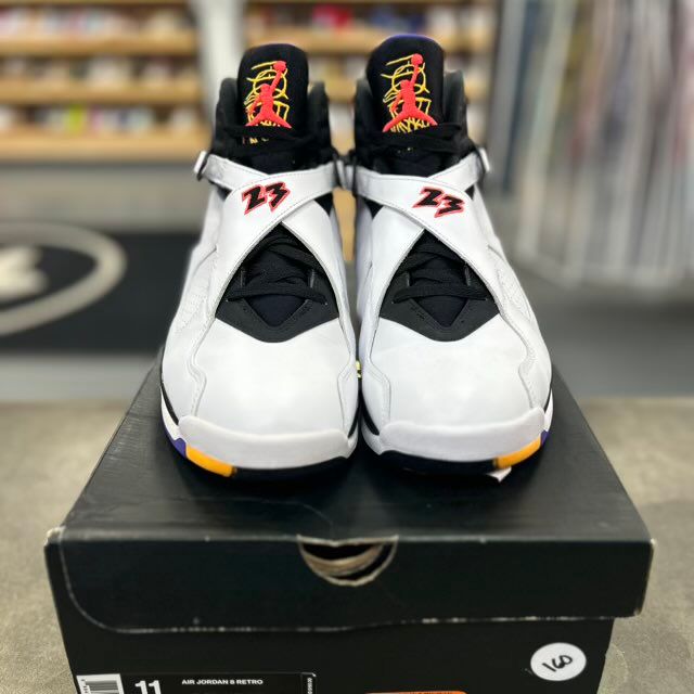 Jordan 8 Retro Three Peat - Preowned