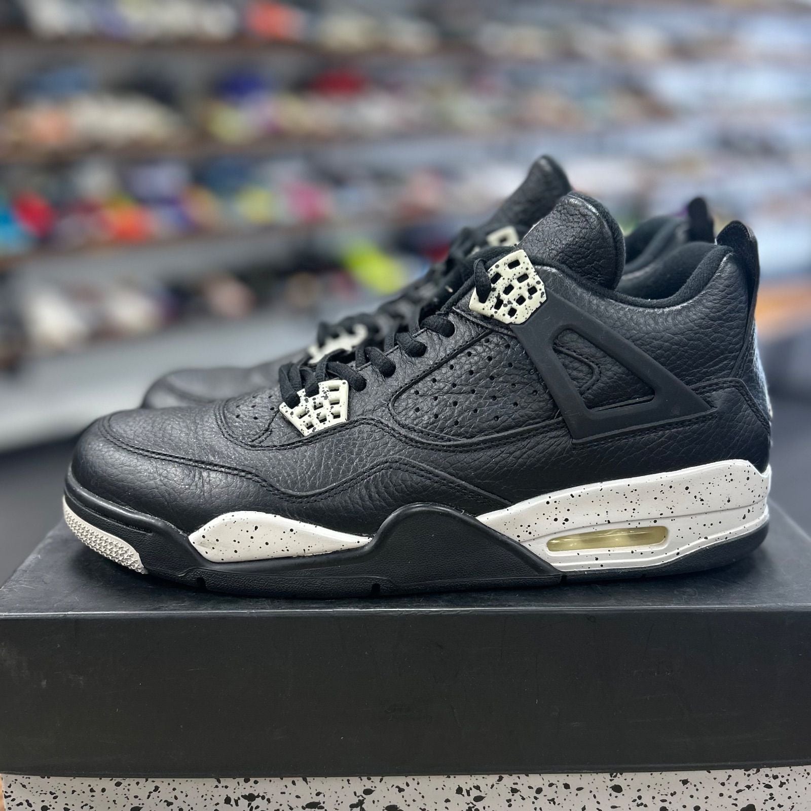 Jordan 4 Retro Oreo (2015) - Preowned