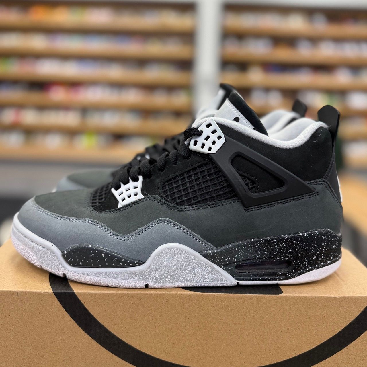 Jordan 4 Retro Fear (2024) - Preowned