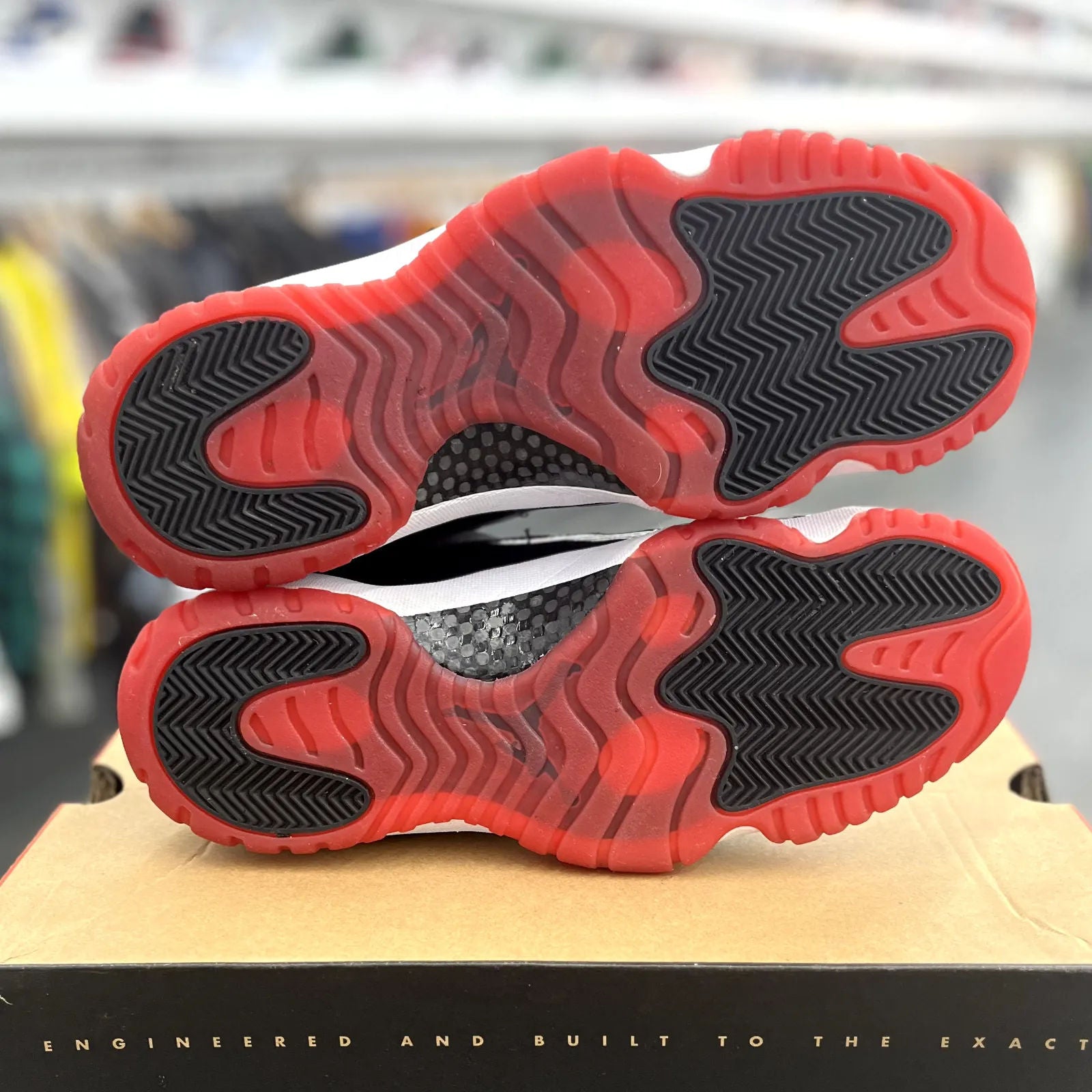 Jordan 11 Retro Low Bred (2025) - Preowned