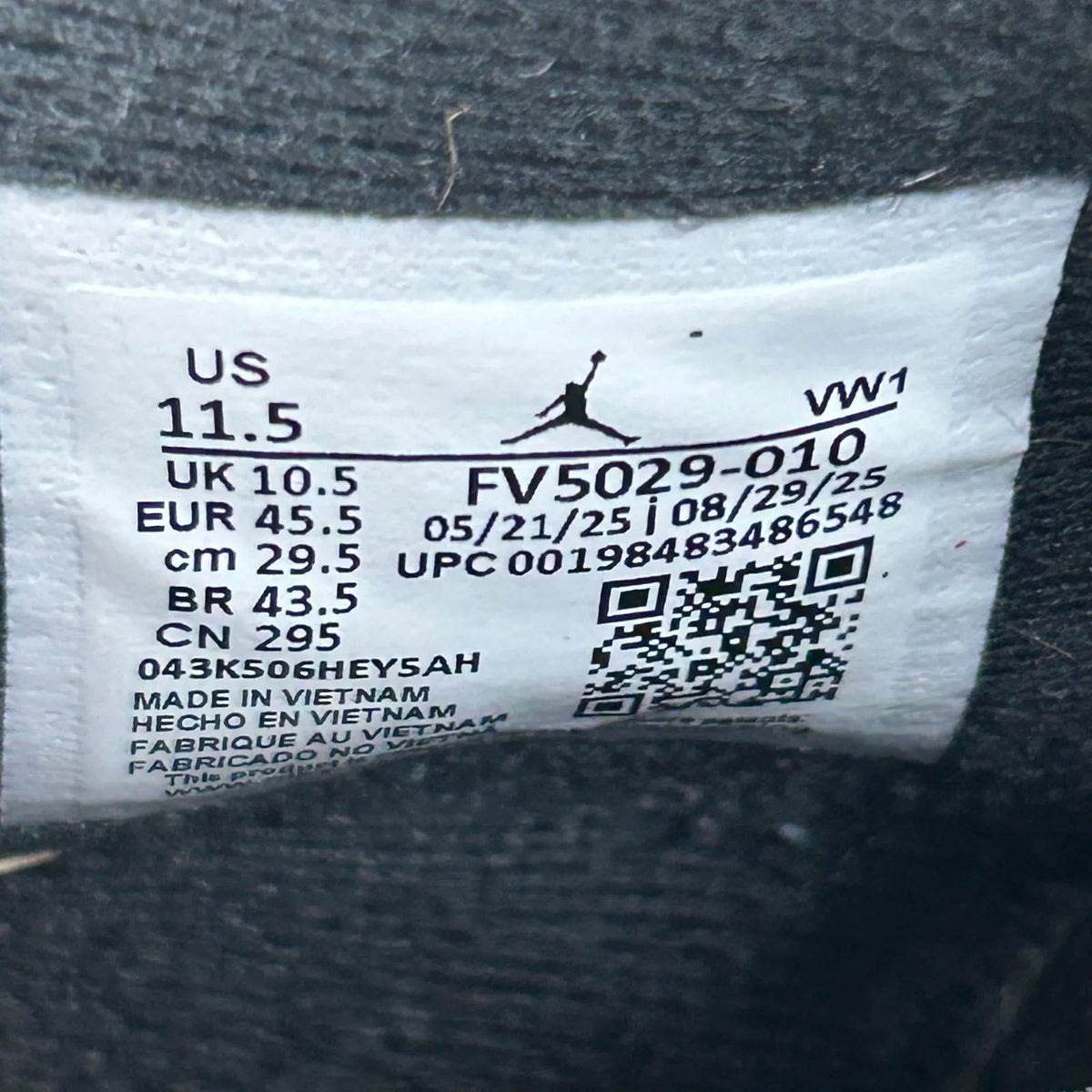 Jordan 4 Retro Black Cat (2025) - Preowned