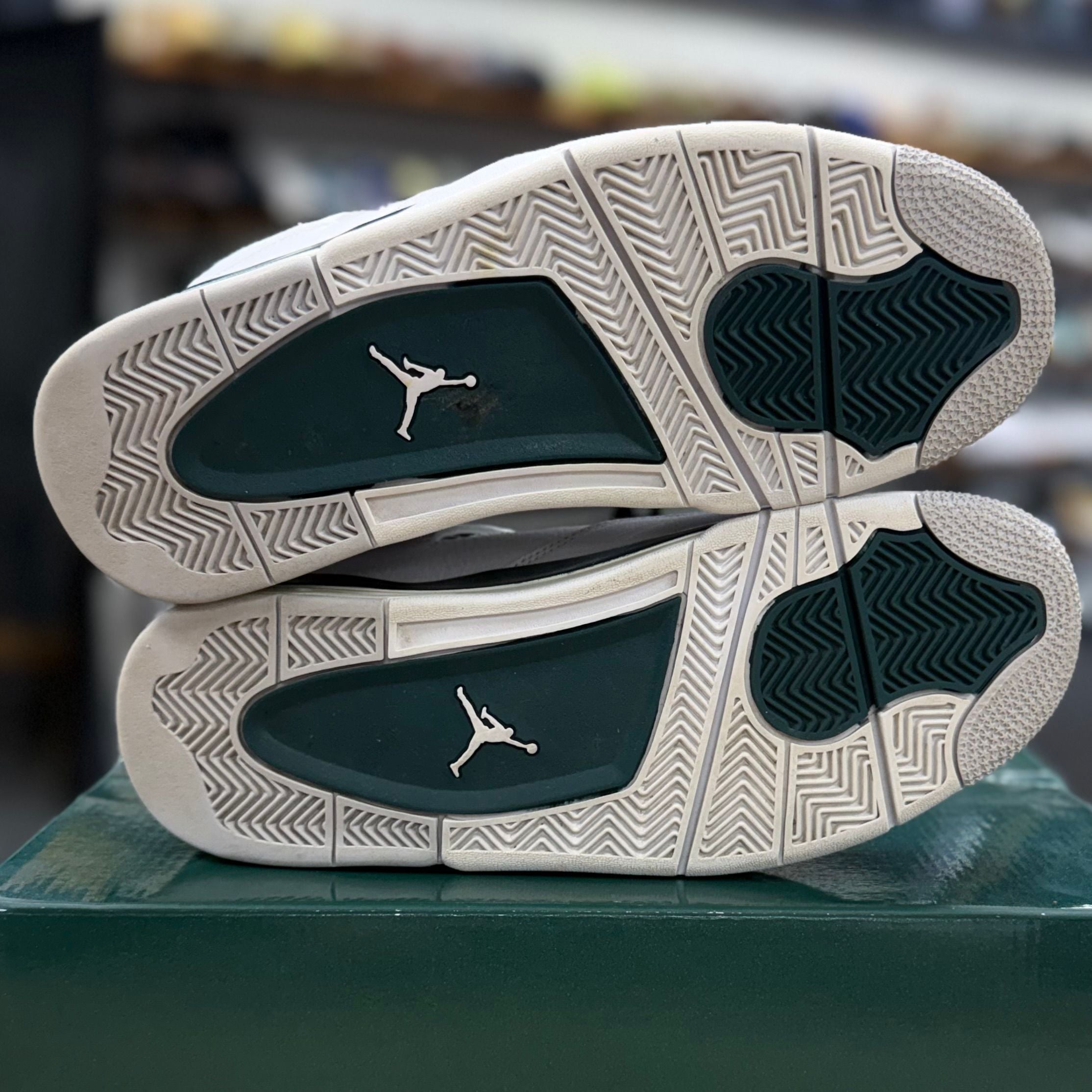Jordan 4 Retro Oxidized Green - Preowned