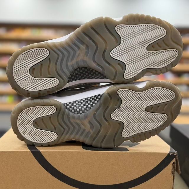 Jordan 11 Retro Low IE Light Orewood Brown - Preowned