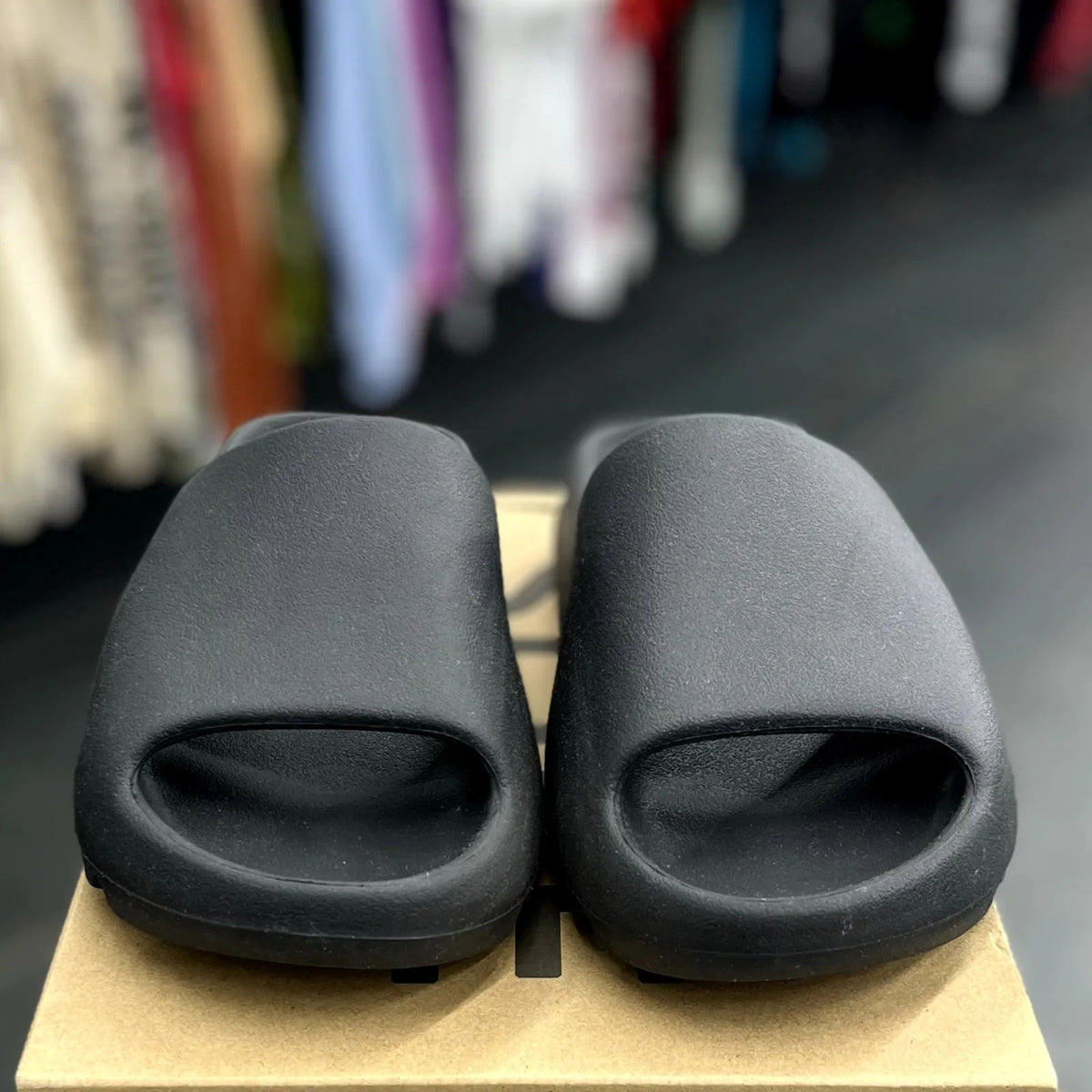 adidas Yeezy Slide Onyx - Preowned