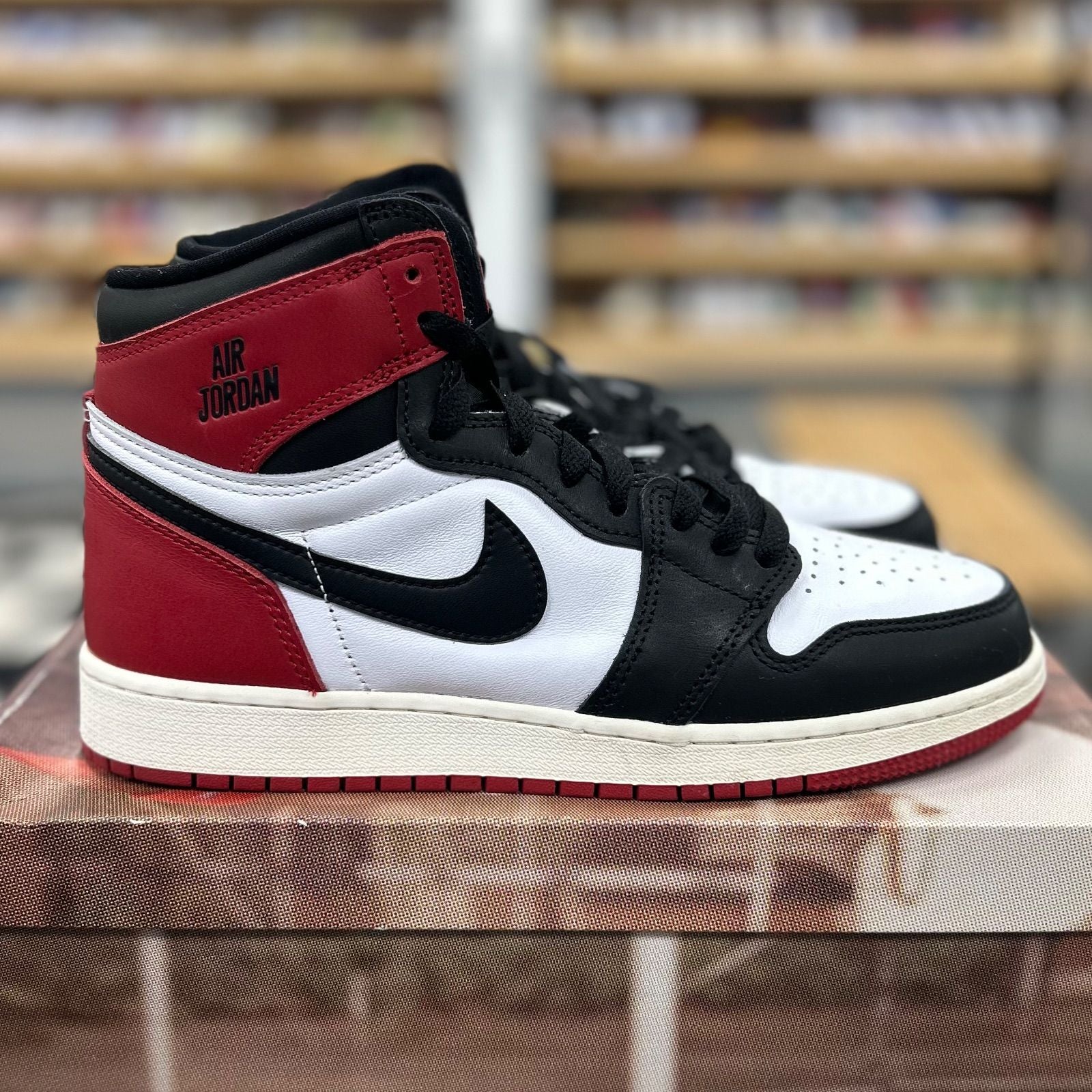 Jordan 1 Retro High OG Black Toe Reimagined (GS) - Preowned