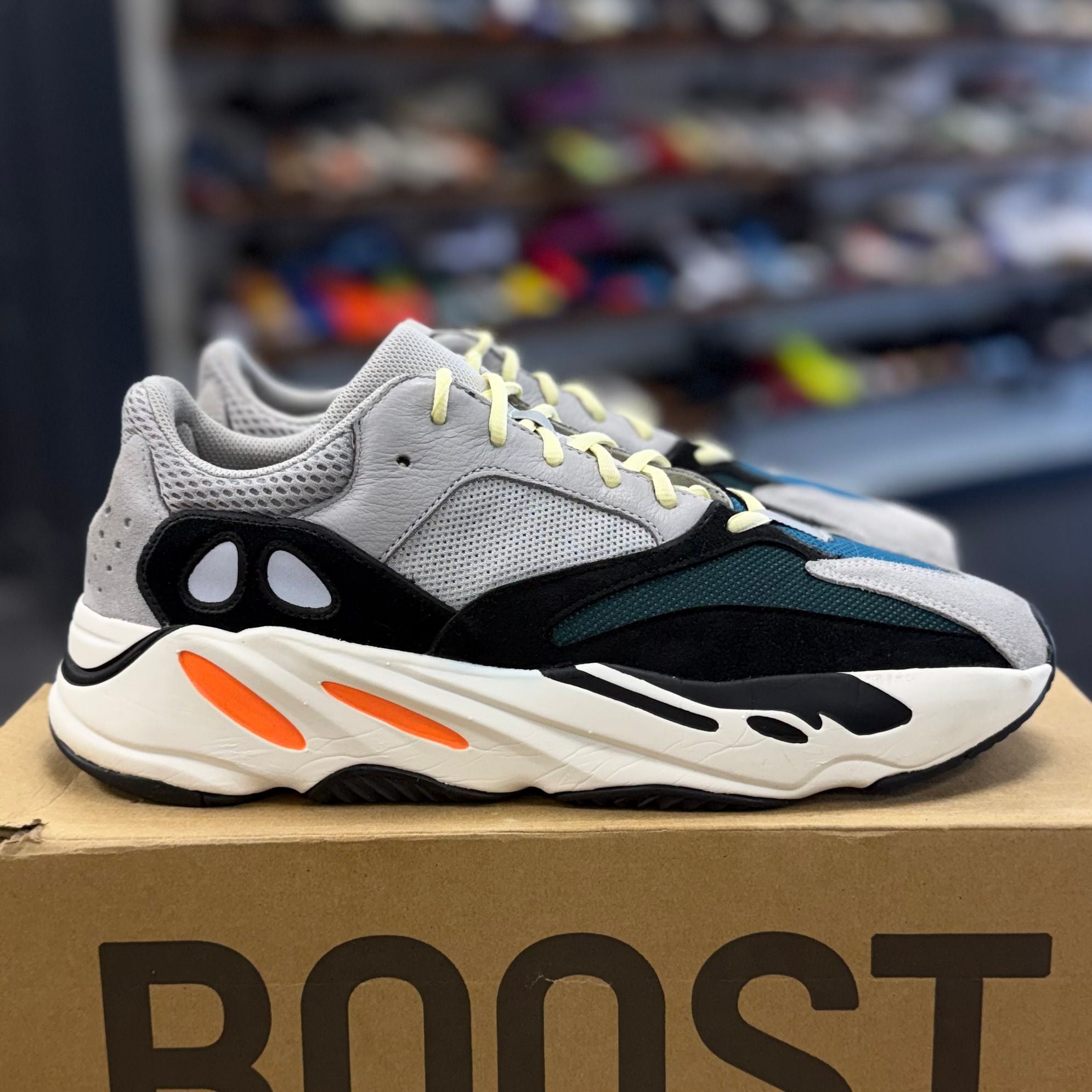 adidas Yeezy Boost 700 Wave Runner - Preowned