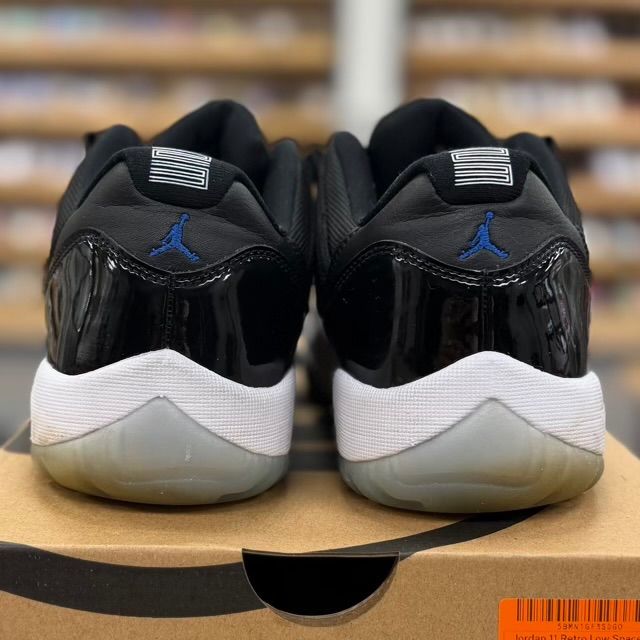 Jordan 11 Retro Low Space Jam - Preowned