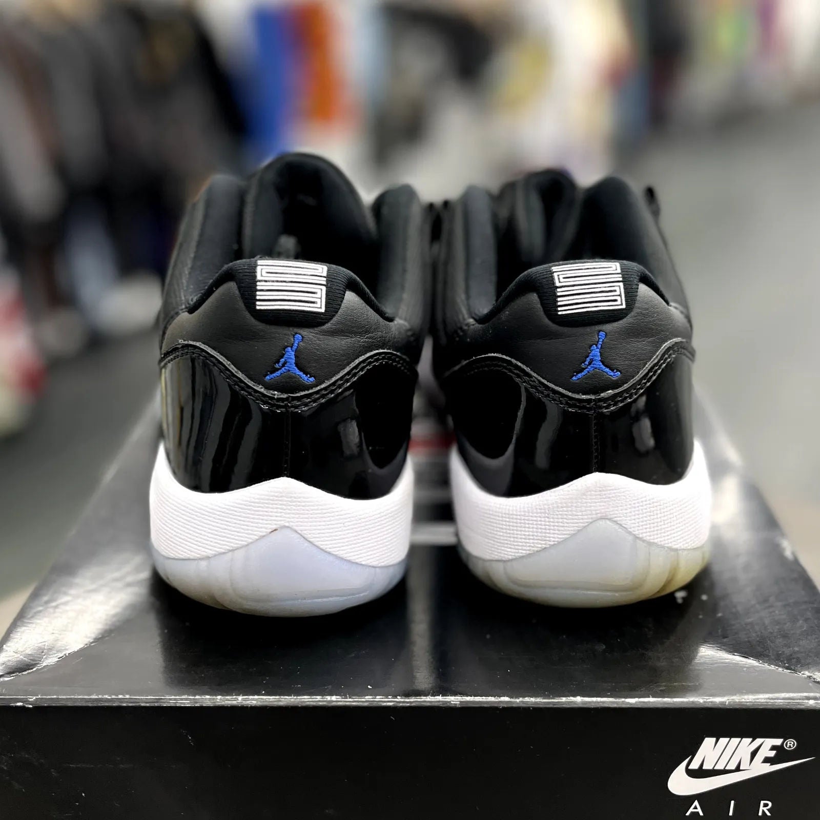 Jordan 11 Retro Low Space Jam - Preowned