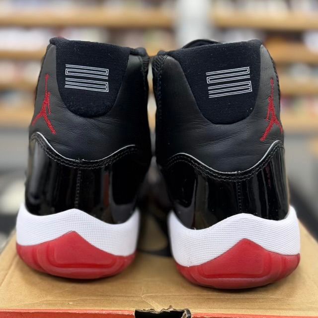 Jordan 11 Retro Playoffs Bred (2019) - Preowned