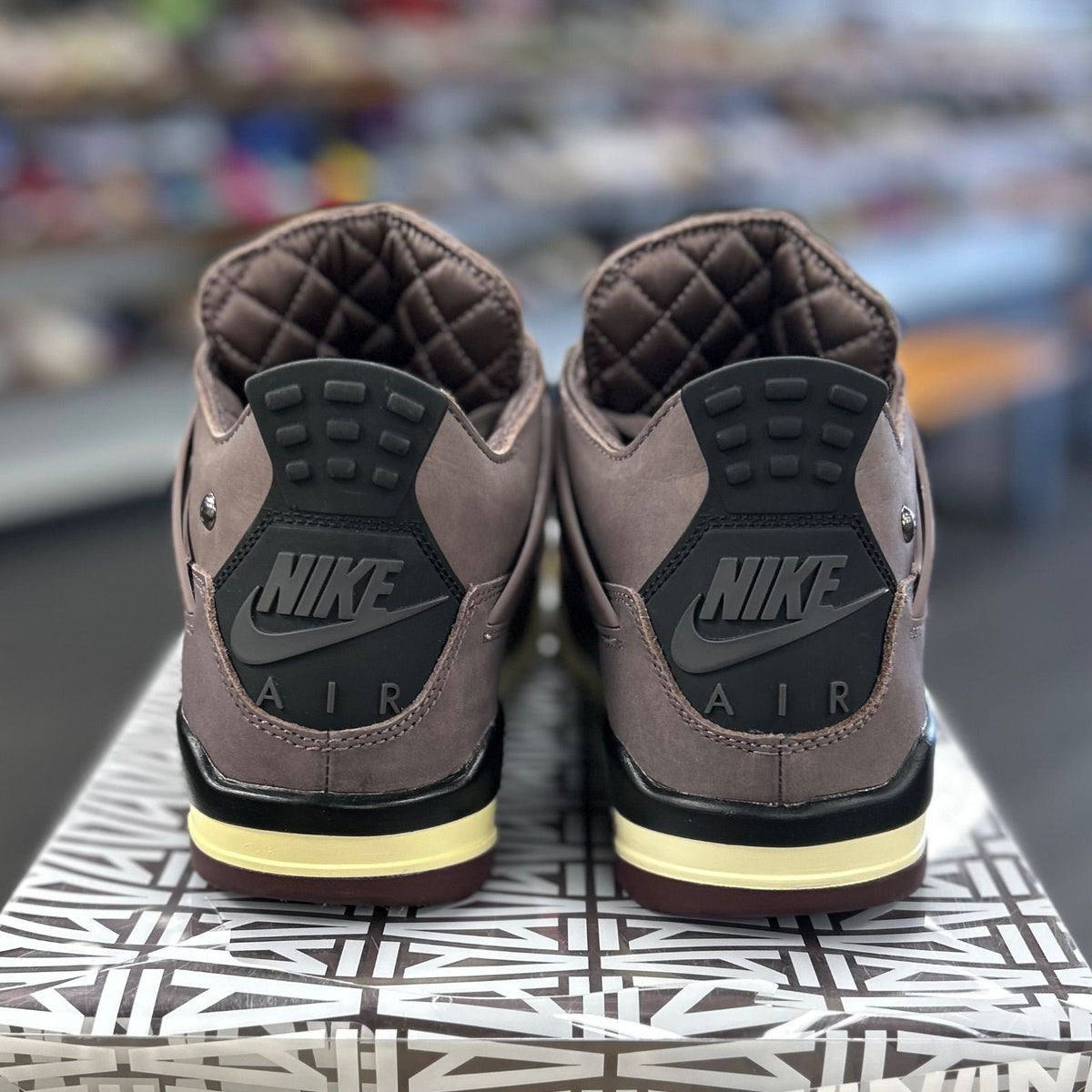 Jordan 4 Retro SP A Ma Maniére Violet Ore - Preowned