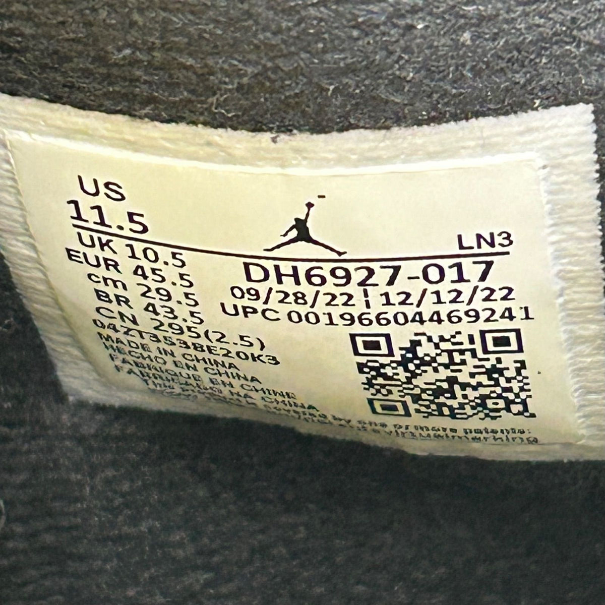 Jordan 4 Retro Thunder (2023) - Preowned