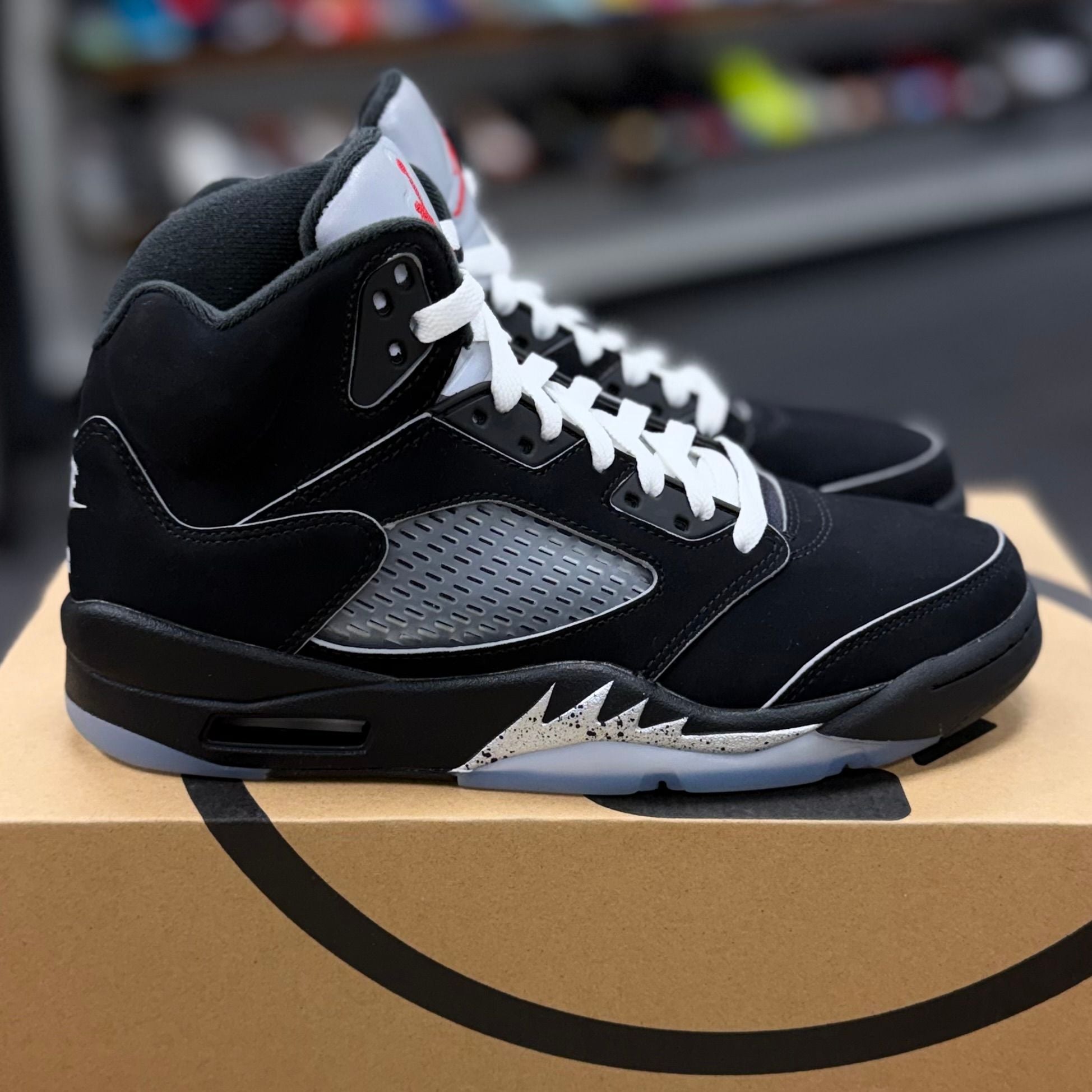 Jordan 5 Retro OG Black Metallic Reimagined - Preowned