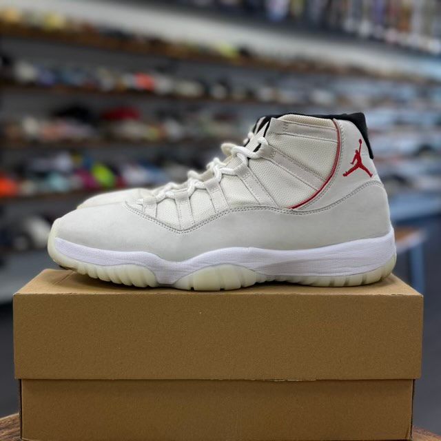 Jordan 11 Retro Platinum Tint - Preowned