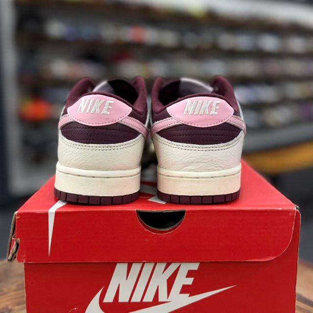 Nike Dunk Low Retro PRM Valentine's Day (2023) - Preowned