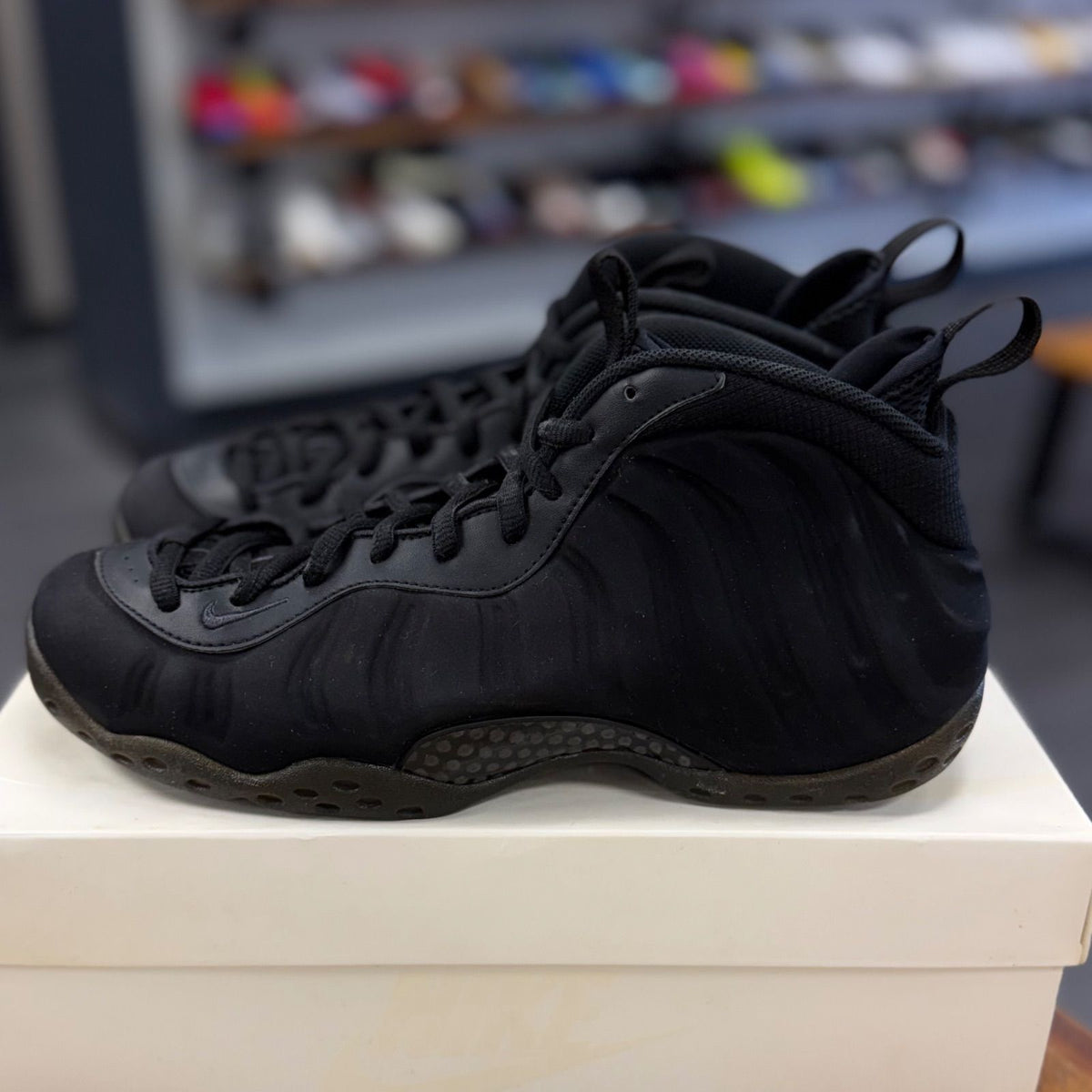 Nike Air Foamposite One Black Suede - Preowned