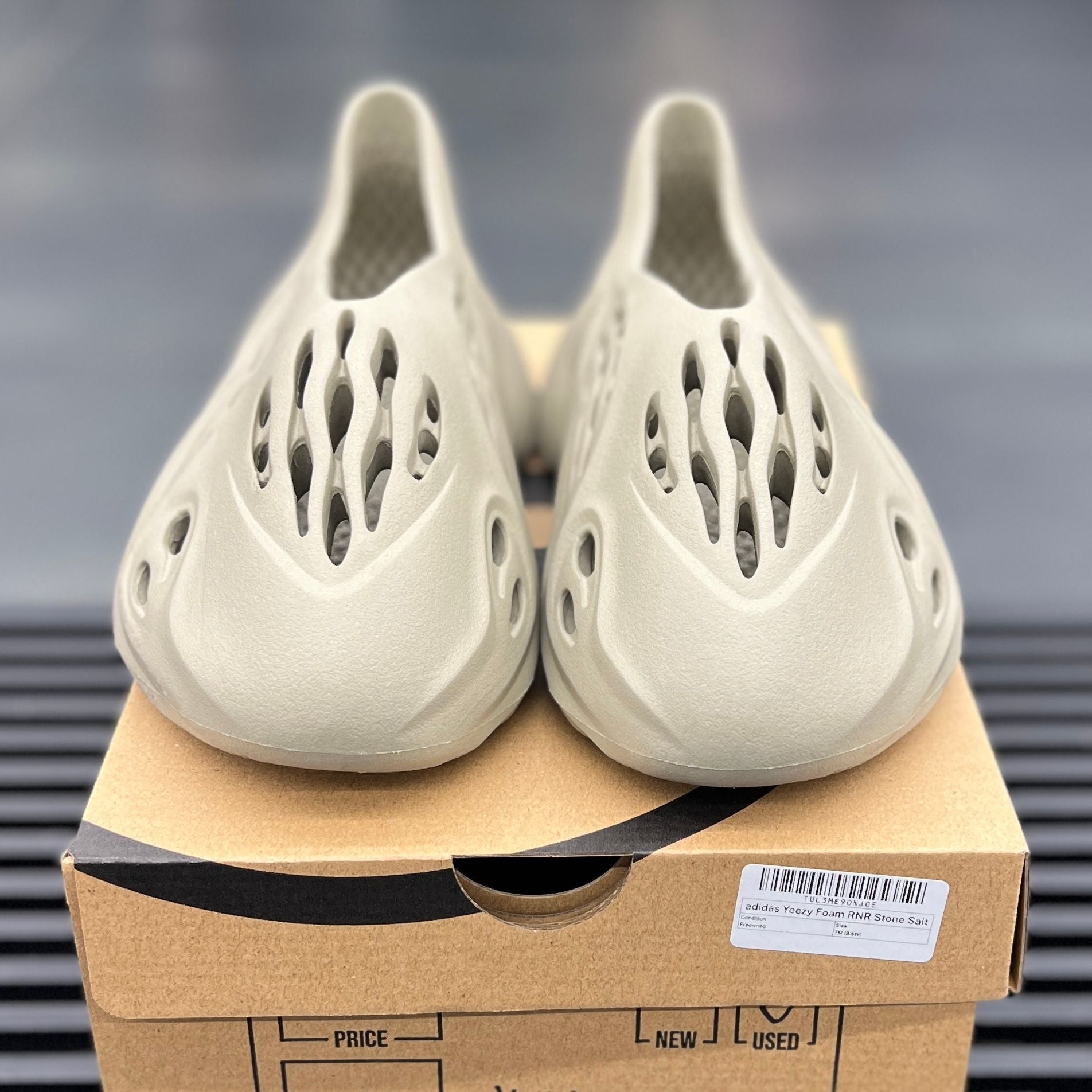 adidas Yeezy Foam RNR Stone Salt - Preowned