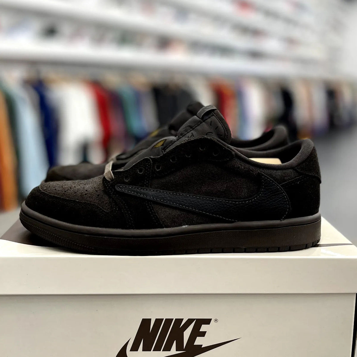 Jordan 1 Retro Low OG SP Travis Scott Velvet Brown - Preowned