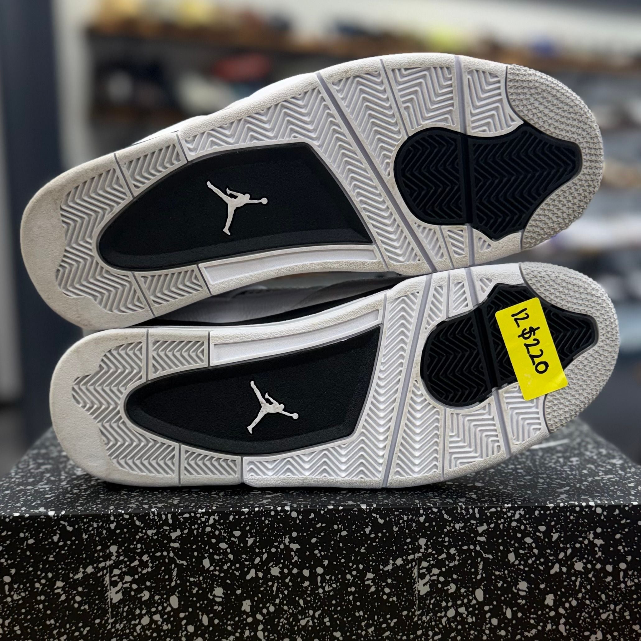 Jordan 4 Retro Military Black - Preowned